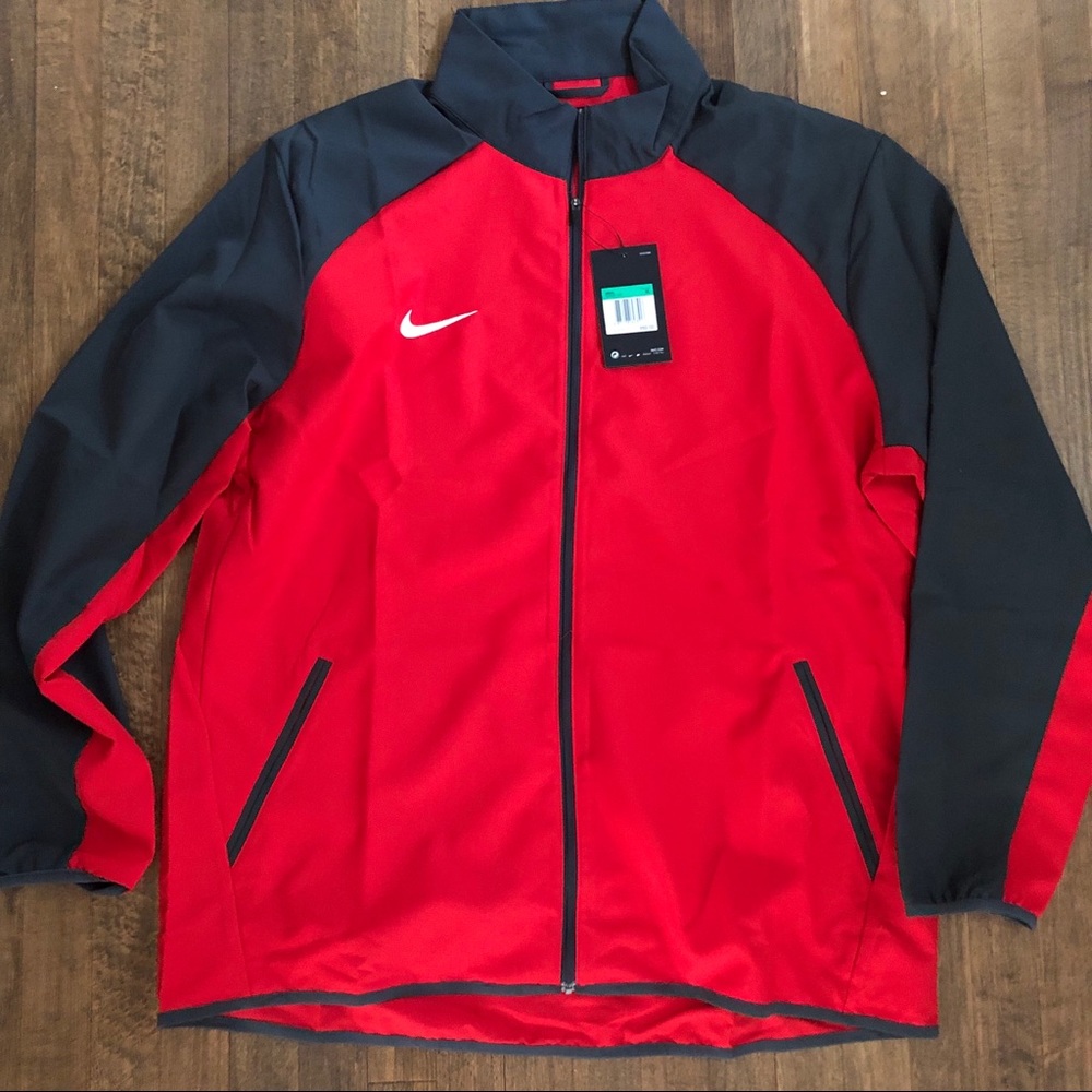 NWT Nike men’s training zip up